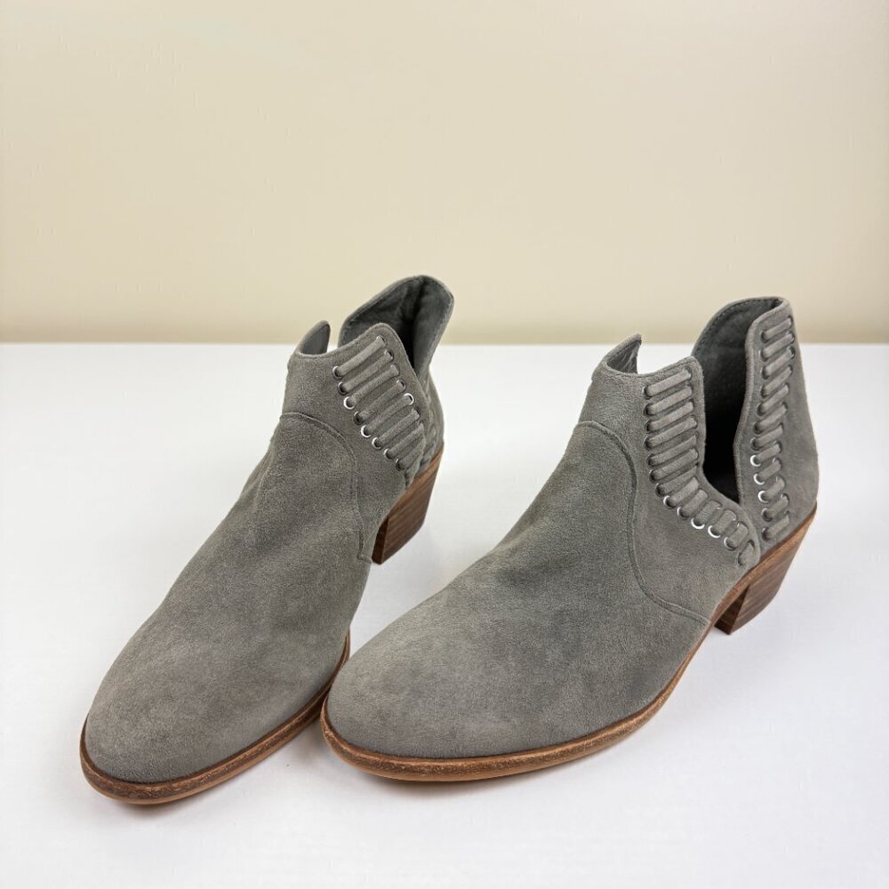 Like New Vince Camuto Pevista Gray Suede Ankle Boots